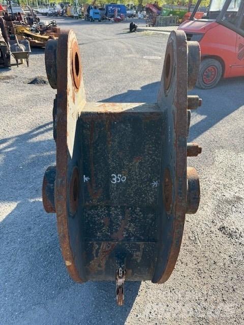 CAT 324 SZER 600 MM Grāvju arkls