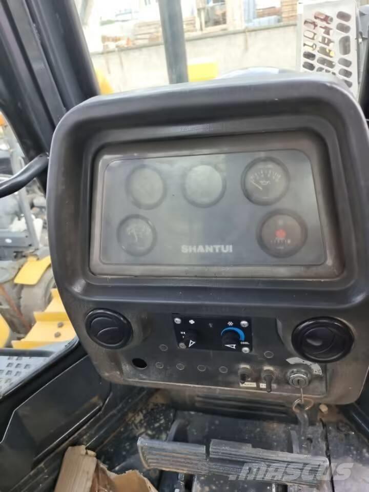 Shantui SD 16 Kāpurķēžu buldozeri