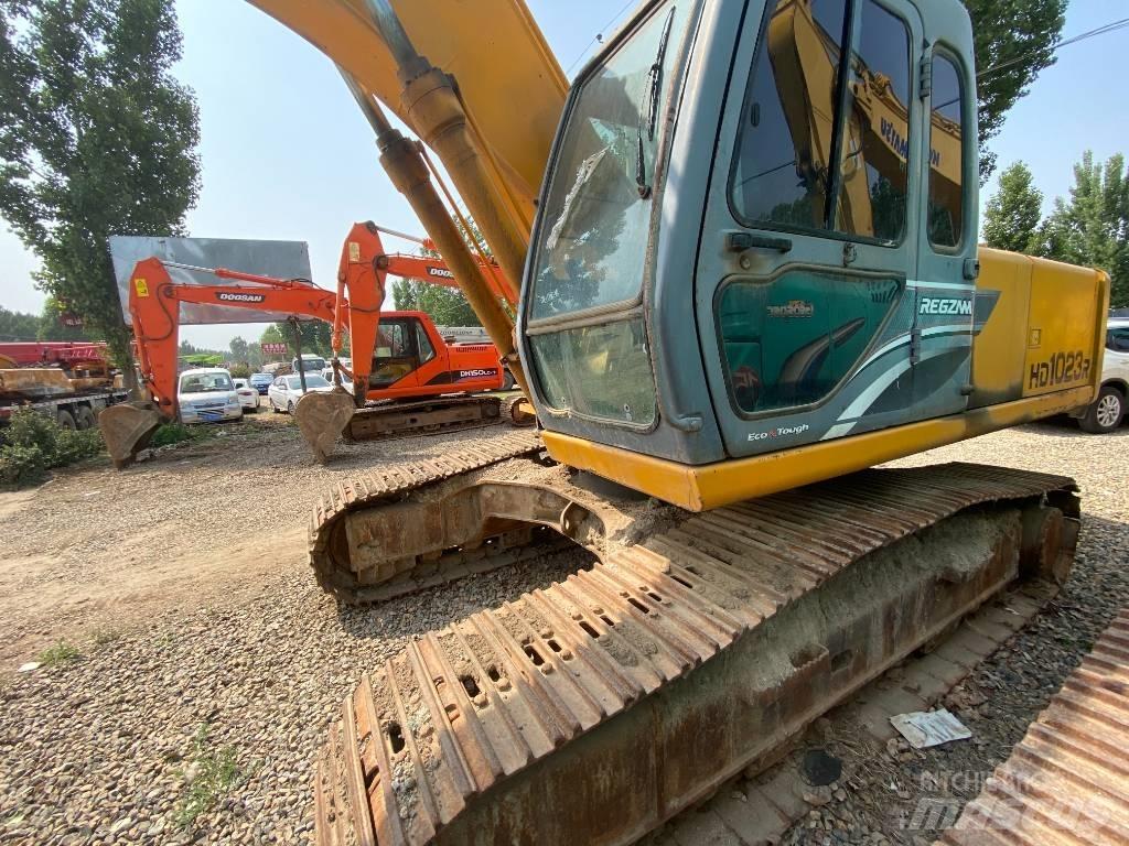 Kato HD 1023 R Kāpurķēžu ekskavatori