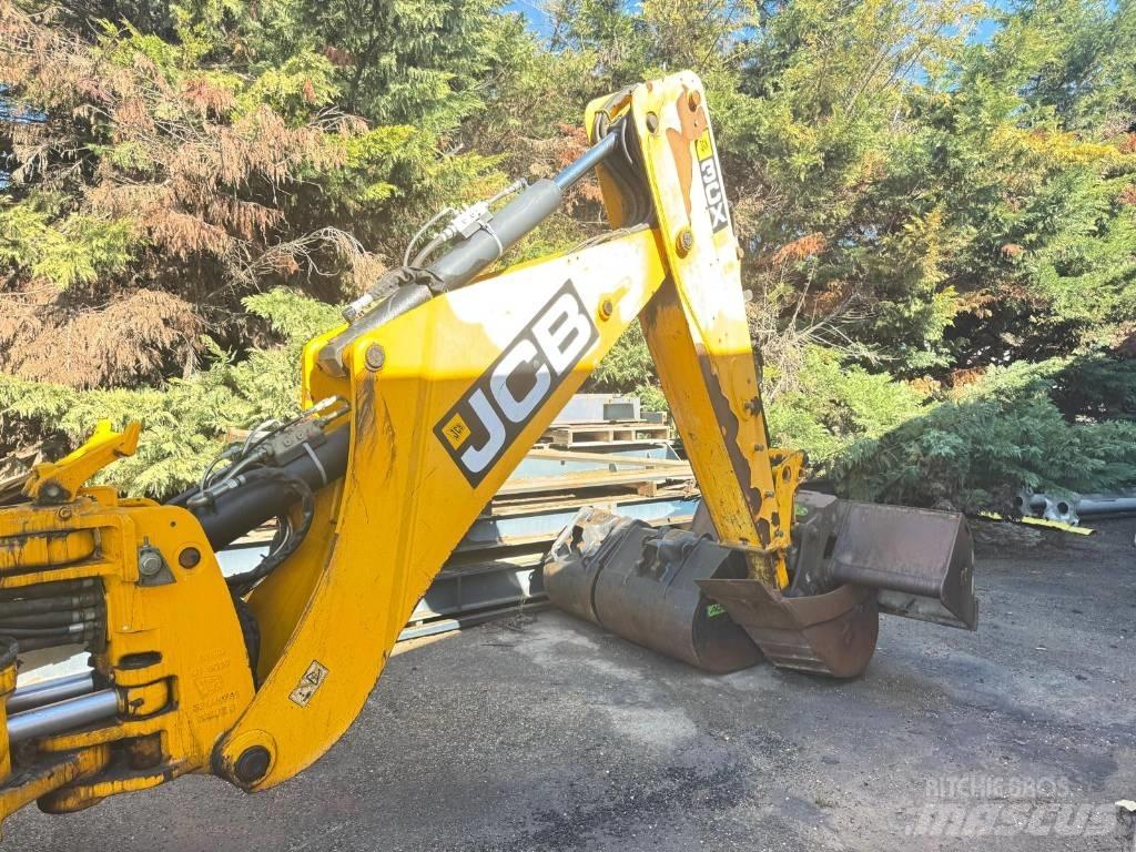 JCB 3 CX 14 MF Ekskavatori-iekrāvēji