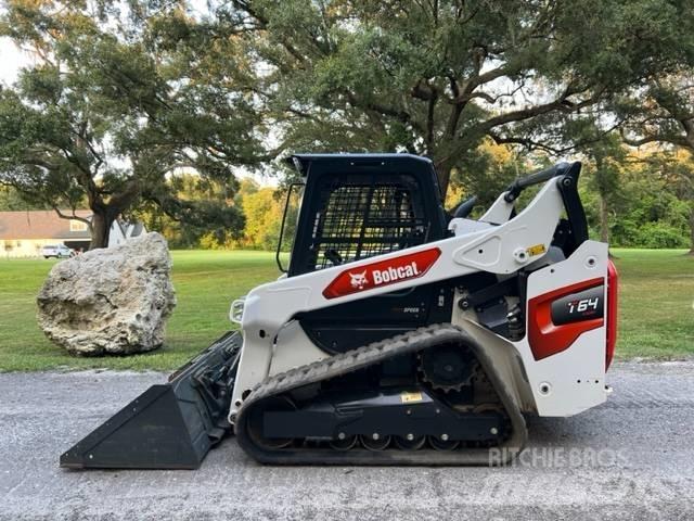 Bobcat T64 Lietoti riteņu kompaktiekrāvēji
