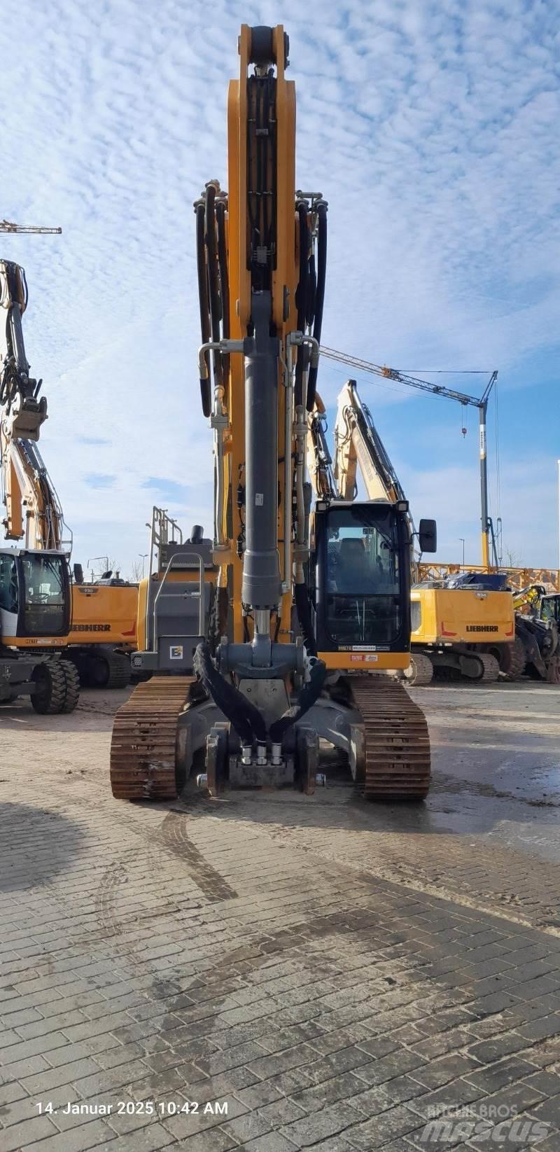 Liebherr R934 Kāpurķēžu ekskavatori