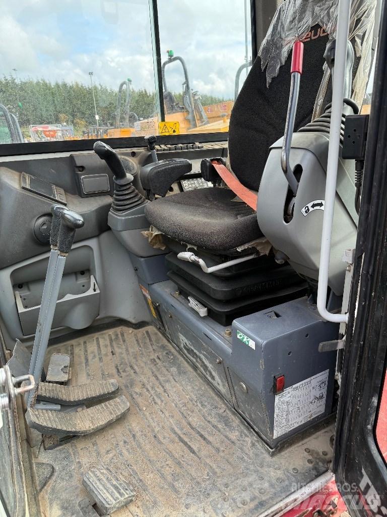 Takeuchi TB 230 Mini ekskavatori < 7 t