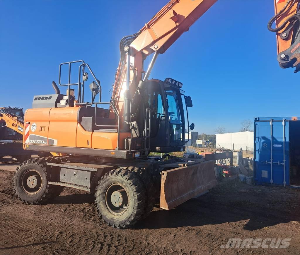 Doosan DX170W-5 Ekskavatori uz riteņiem