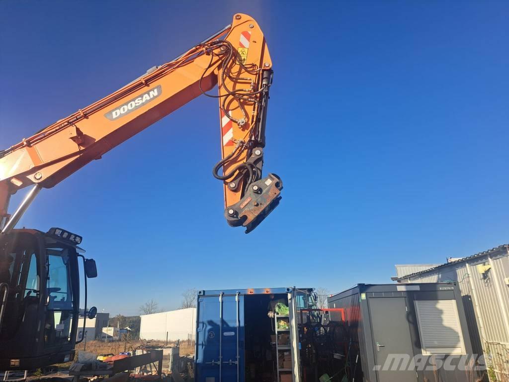 Doosan DX170W-5 Ekskavatori uz riteņiem