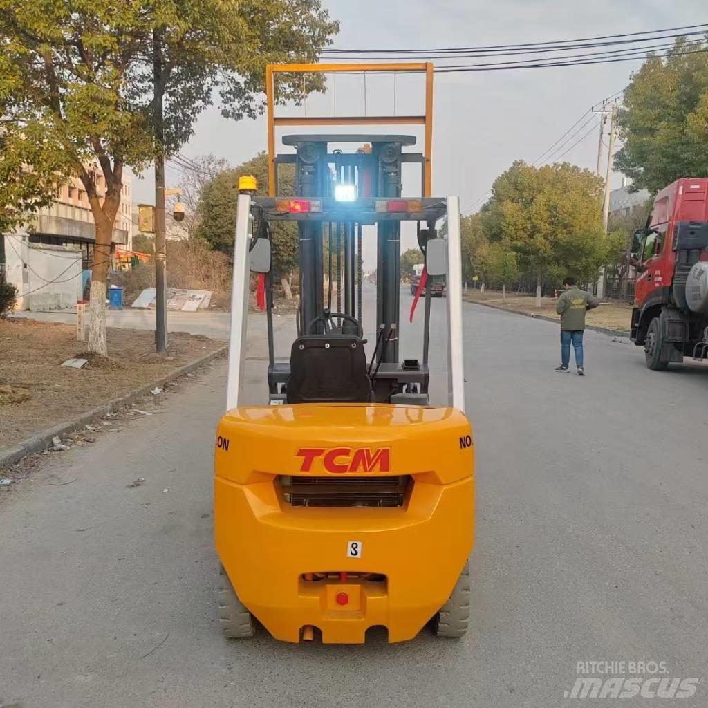 TCM FD30 Tehnika ar dīzeļa dzinēju