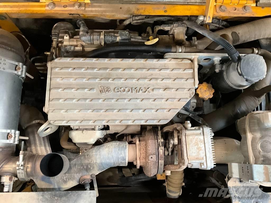 JCB JS 130 LC Kāpurķēžu ekskavatori