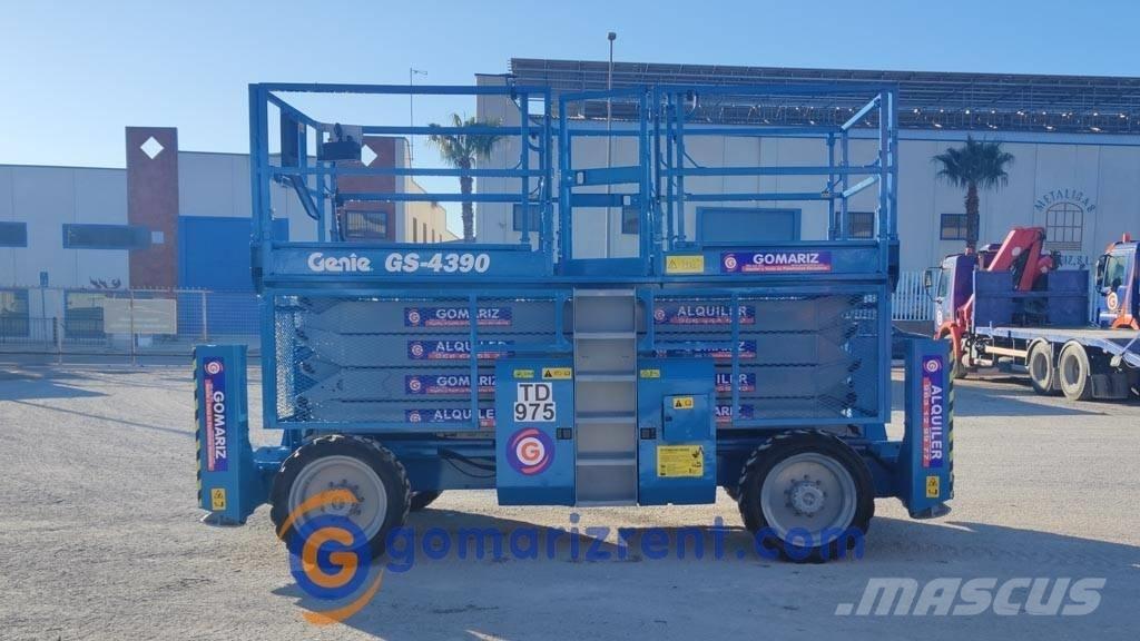 Genie GS 4390 Šķerveida pacēlāji