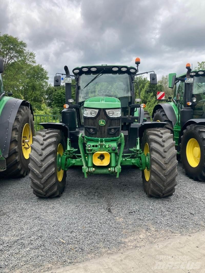 John Deere 6155R Traktori