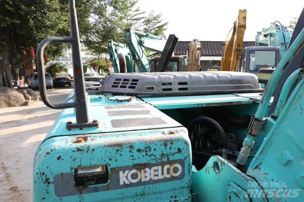 Kobelco SK 210-8 Kāpurķēžu ekskavatori