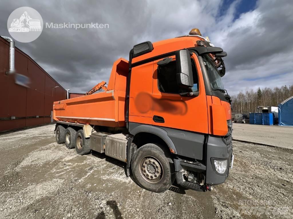 Mercedes-Benz Arocs Pašizgāzējs