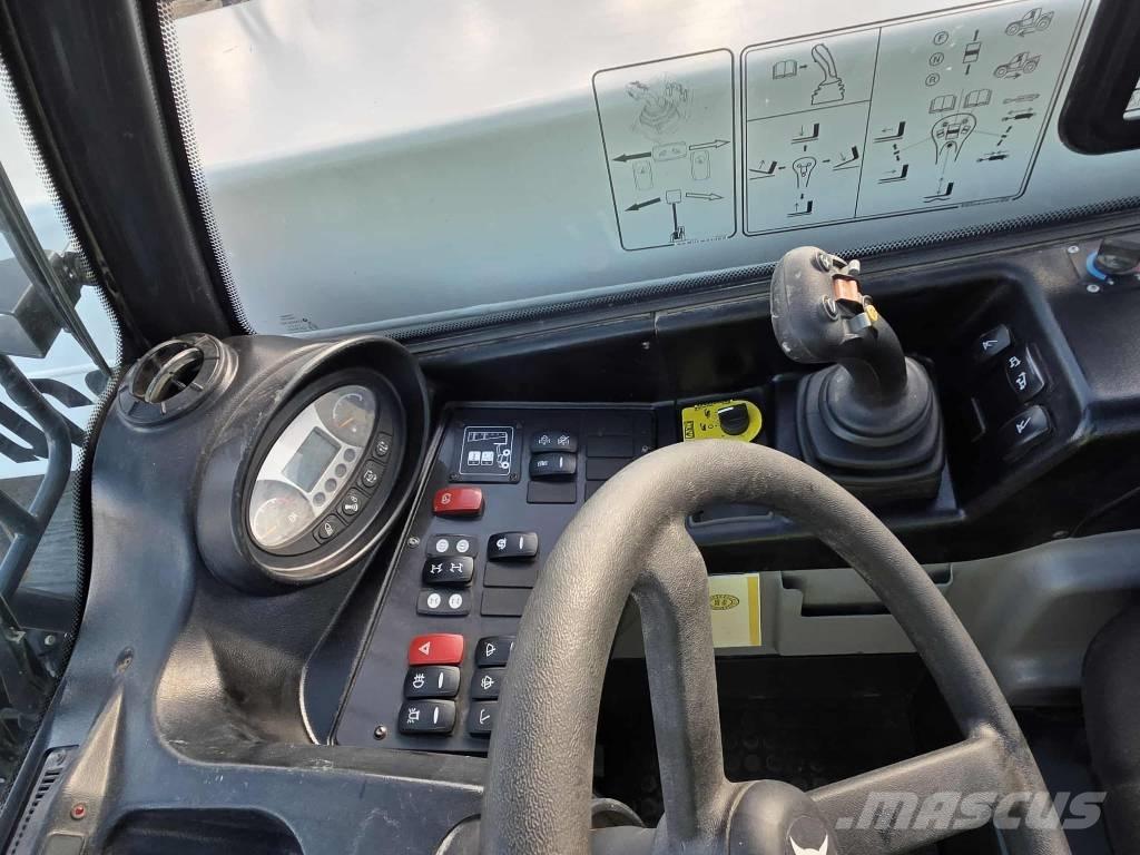 Bobcat T 35.130 Teleskopiskie manipulatori