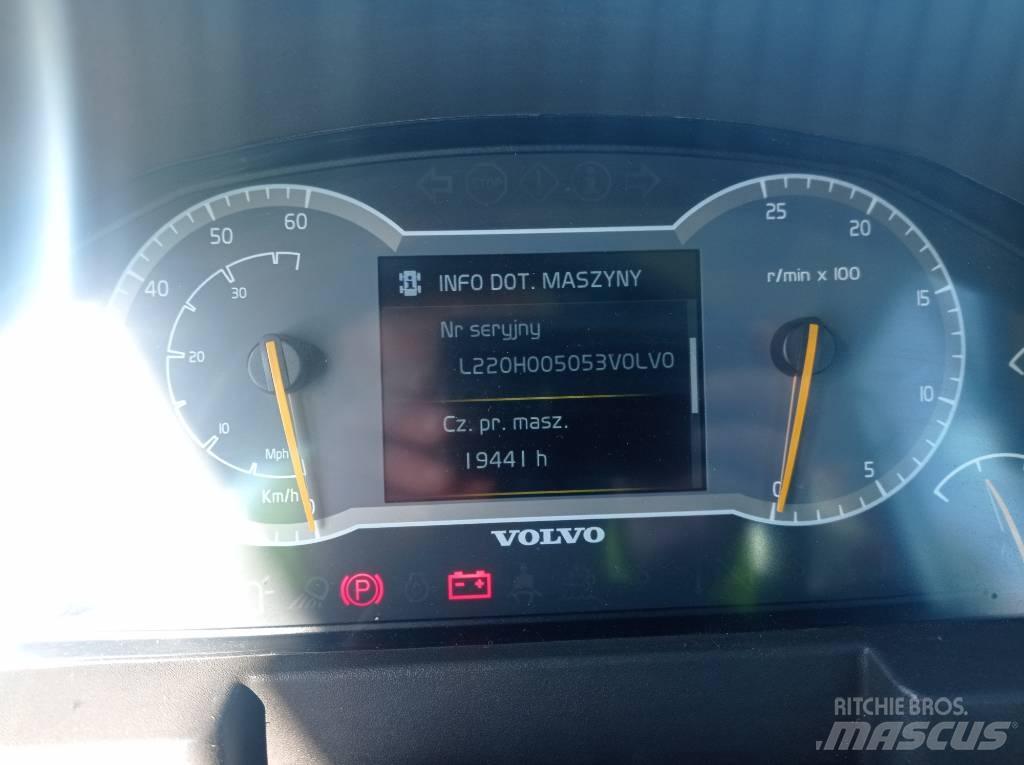 Volvo L 220 H Iekrāvēji uz riteņiem