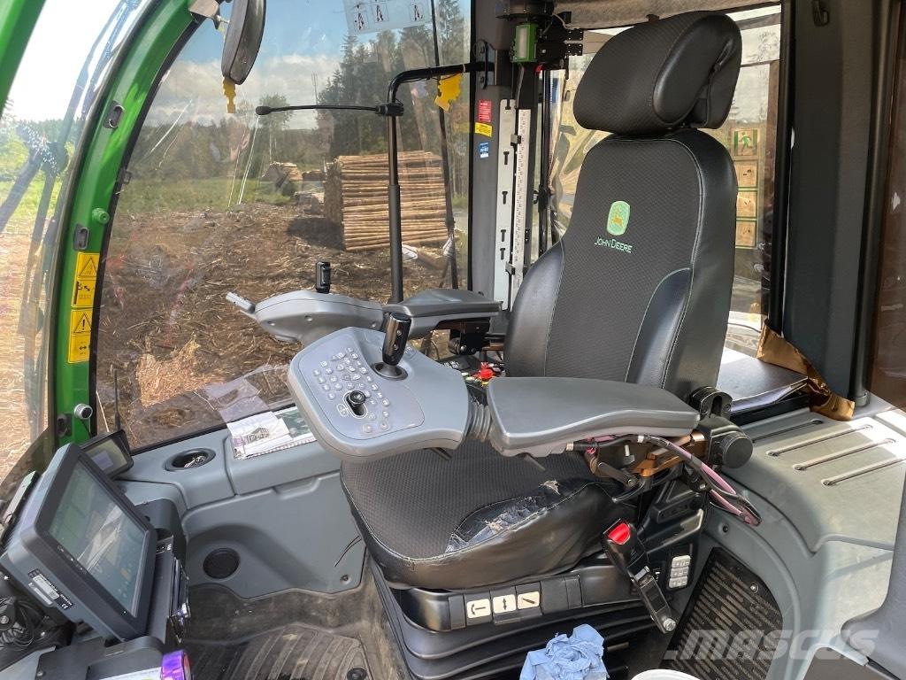 John Deere 1270 G Harvesteri