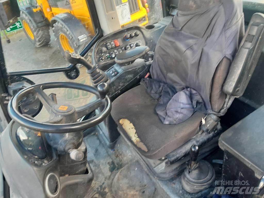 JCB TM 320 S Lauksaimniecības pacēlāji