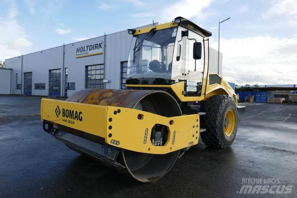 Bomag BW 213 D-5 Augsnes blīvētāji
