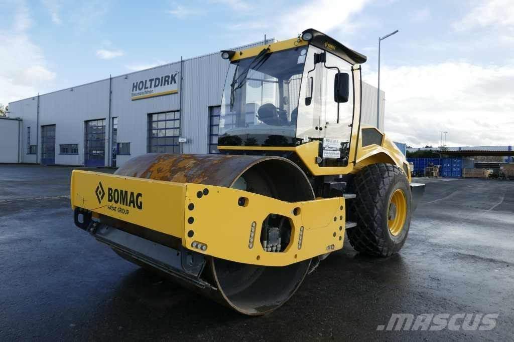 Bomag BW 213 D-5 Augsnes blīvētāji