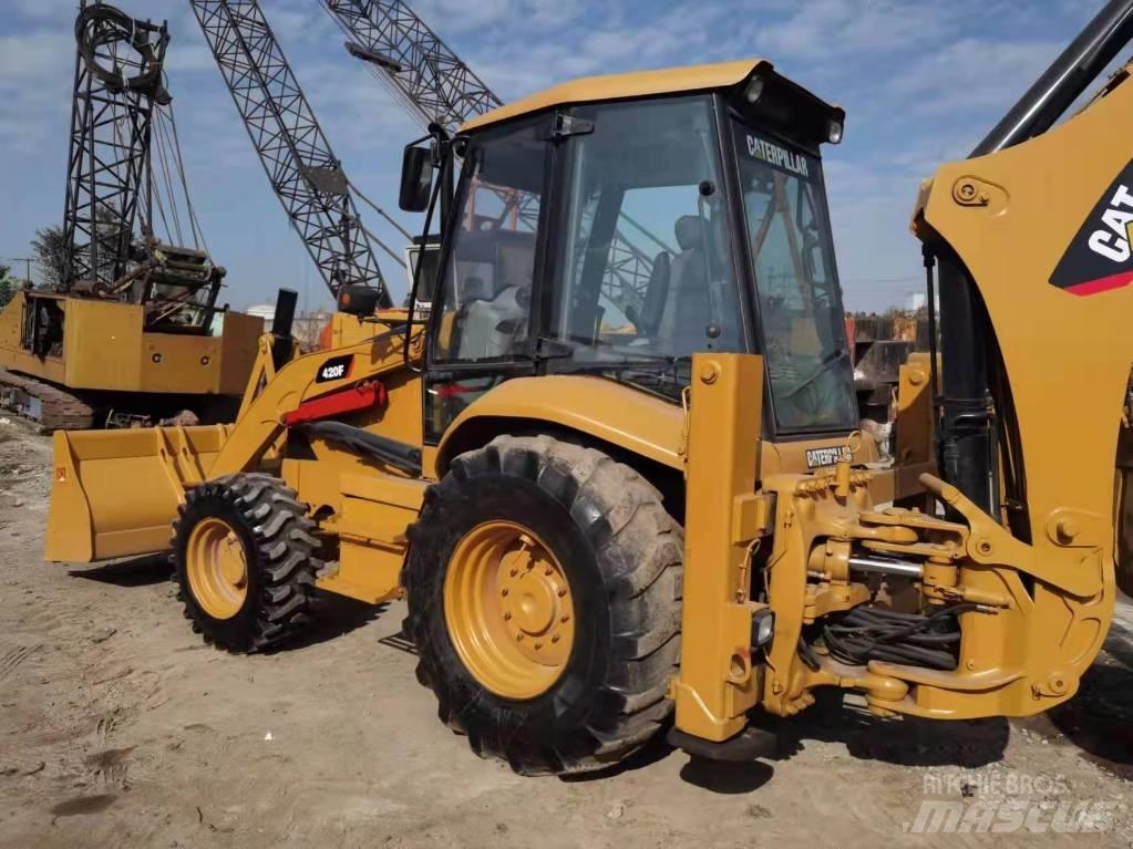CAT 420 F Ekskavatori-iekrāvēji