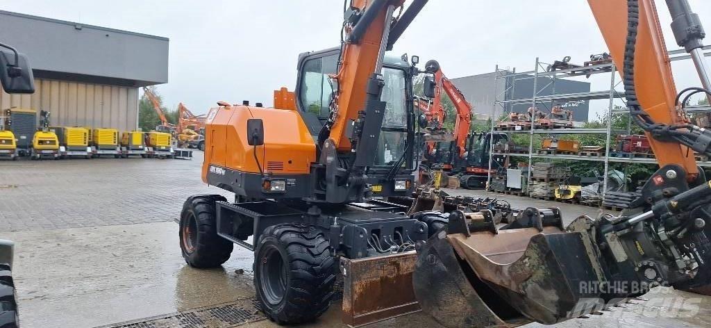 Doosan DX 100 W-7 Ekskavatori uz riteņiem