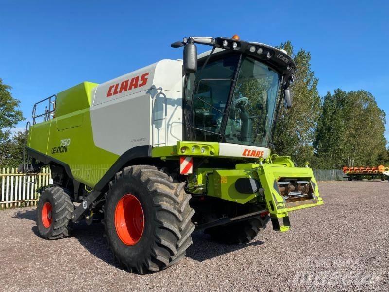CLAAS LEXION 750 Ražas novākšanas kombaini