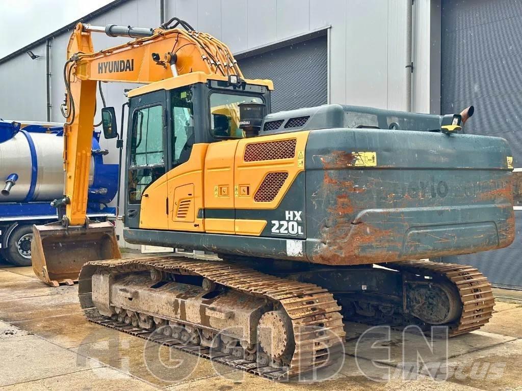 Hyundai HX220L Kāpurķēžu ekskavatori