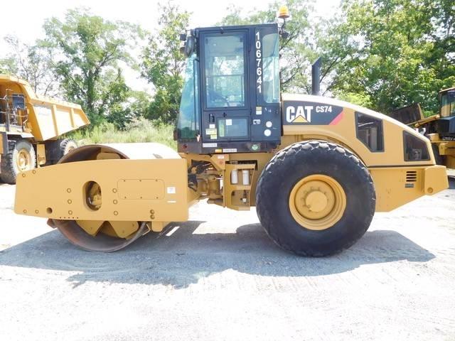 CAT CS 74 Vienvalča grunts veltņi