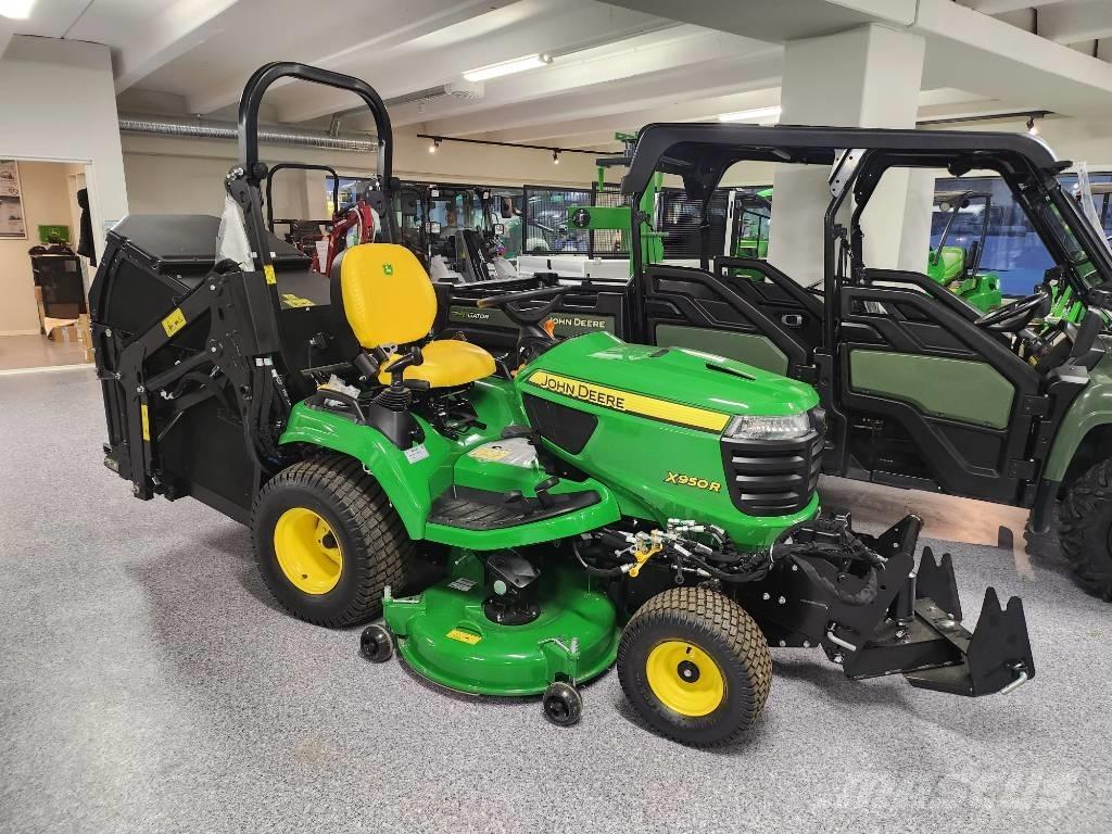 John Deere X 950 R Mauriņa traktors