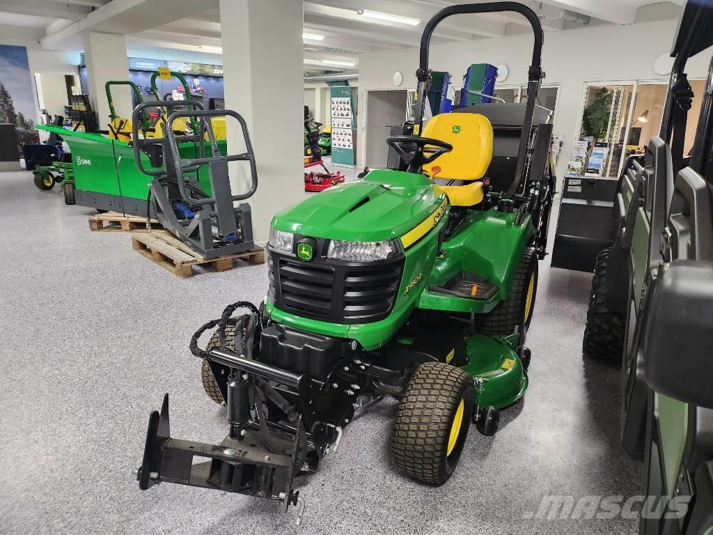 John Deere X 950 R Mauriņa traktors