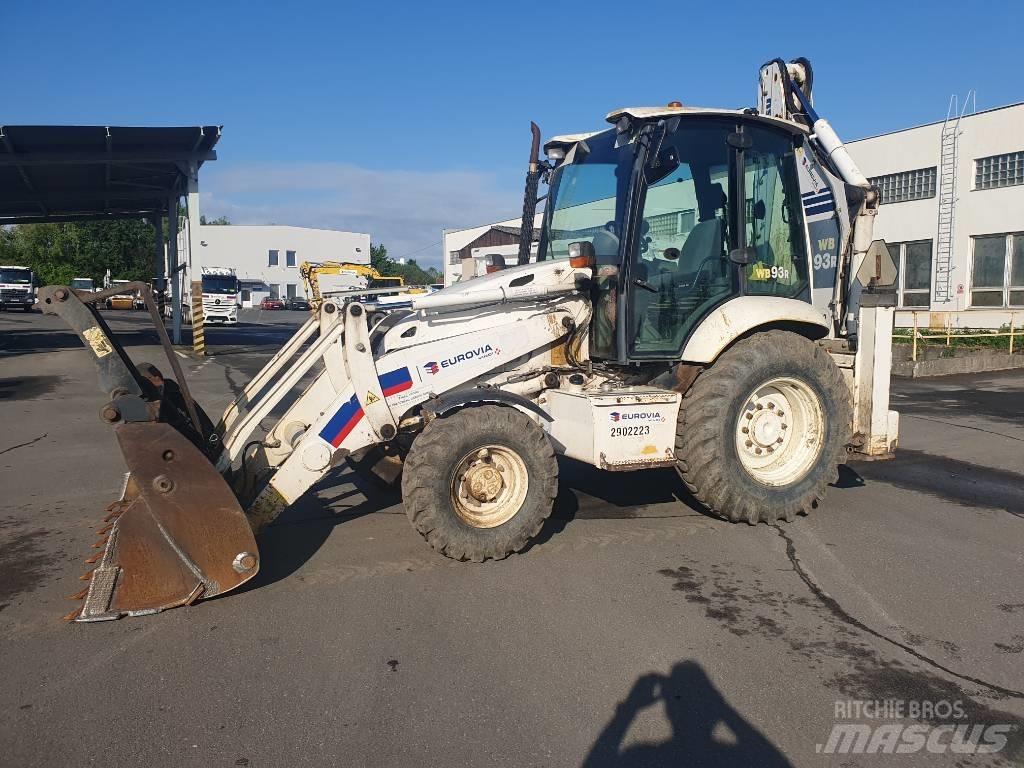 Komatsu WB 93 R-5 Ekskavatori-iekrāvēji