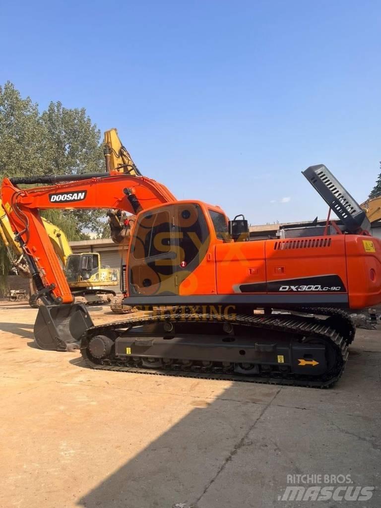 Doosan DX300LC-9C Kāpurķēžu ekskavatori