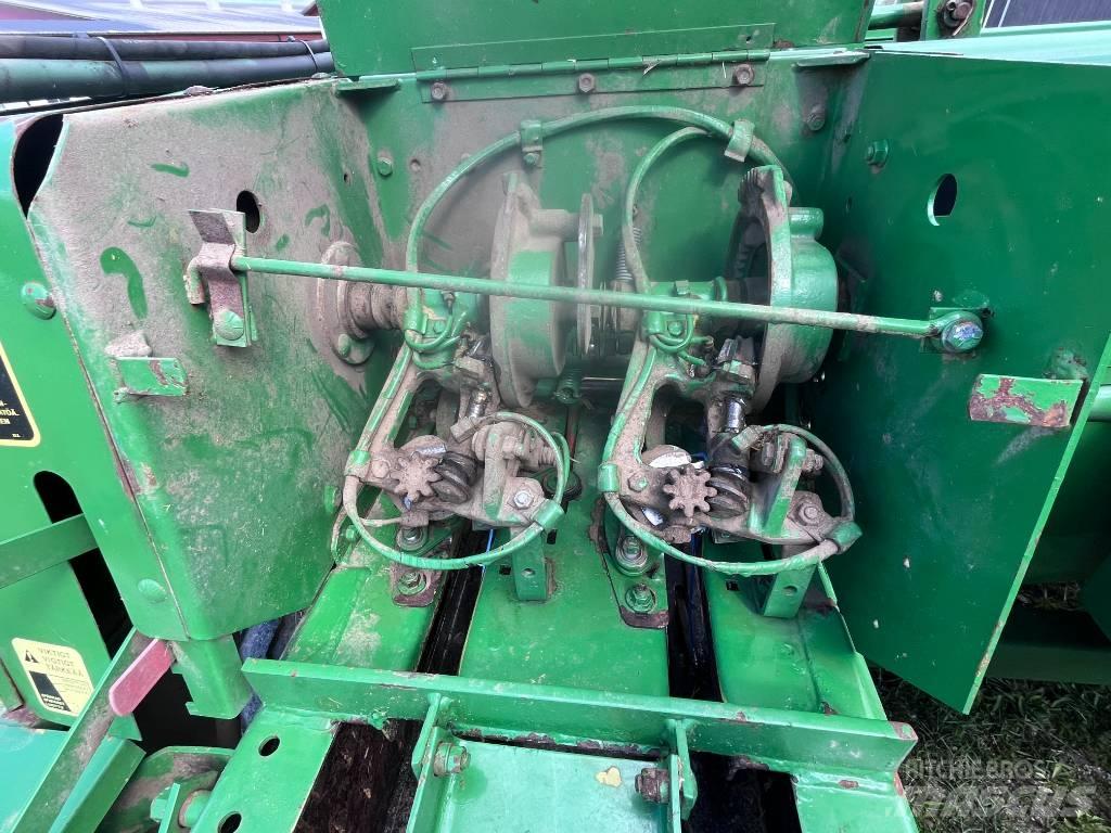 John Deere 359 Ķīpu preses