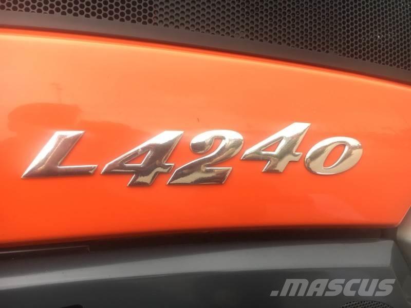 Kubota L4240 Kompaktie traktori