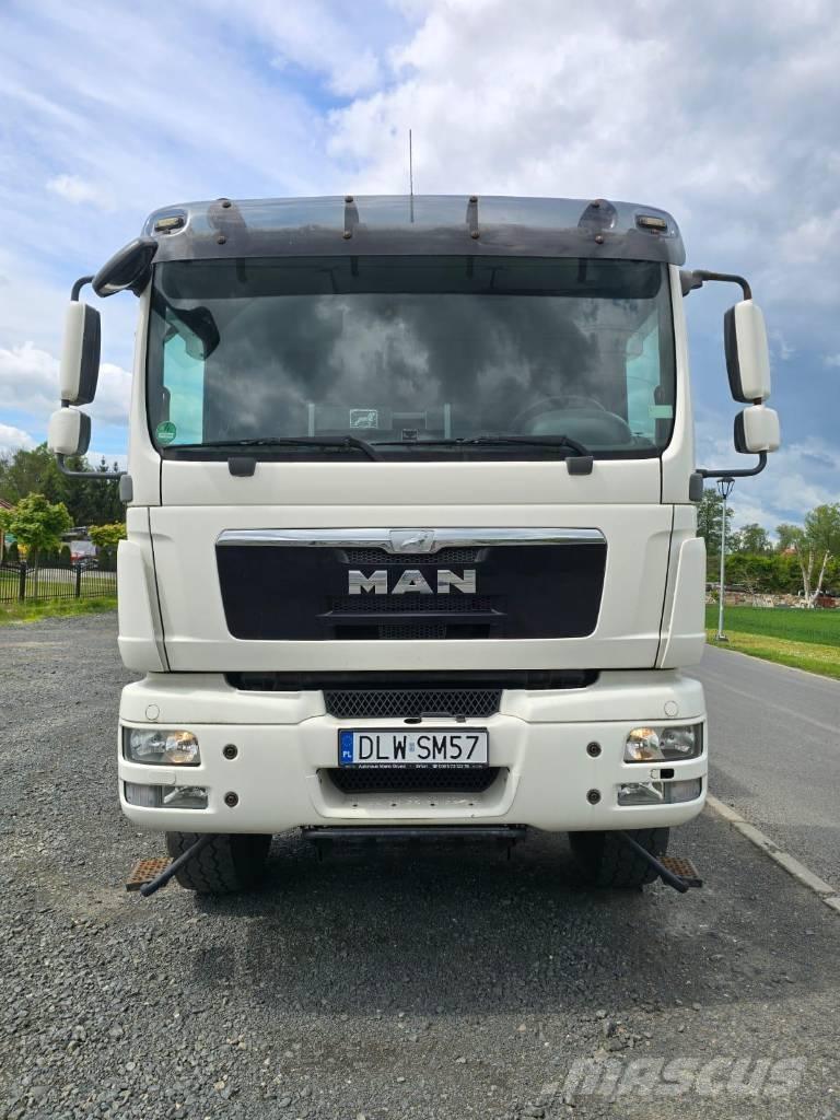 MAN 13.250 / 4x4 Furgons