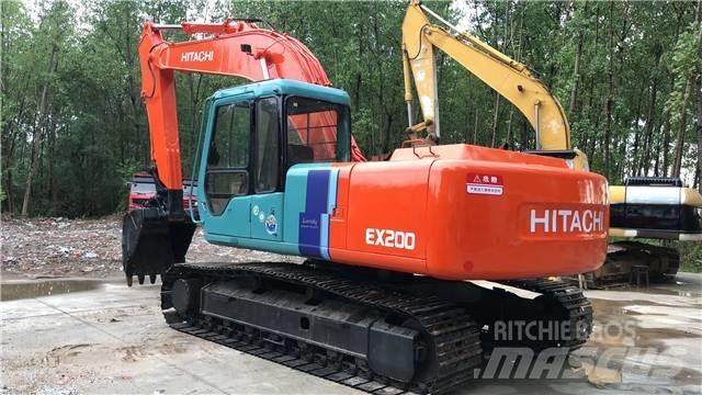 Hitachi EX200-3 Kāpurķēžu ekskavatori