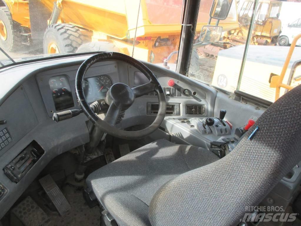 Volvo A 30 D Artikulētie pašizgāzēji