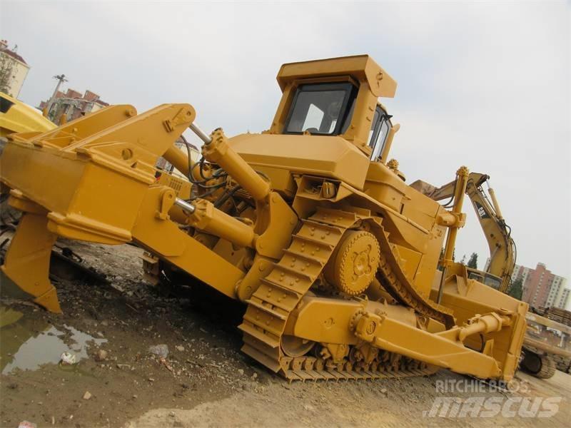 CAT D 10 Kāpurķēžu buldozeri
