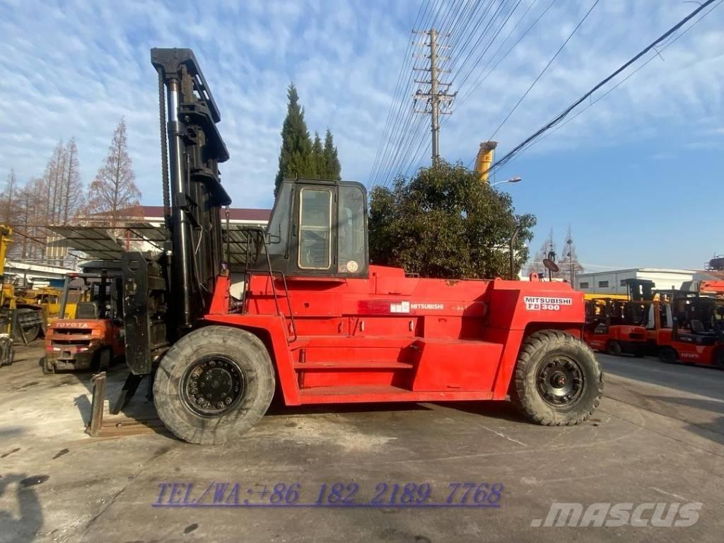 Mitsubishi FD300 Teleskopiskie manipulatori