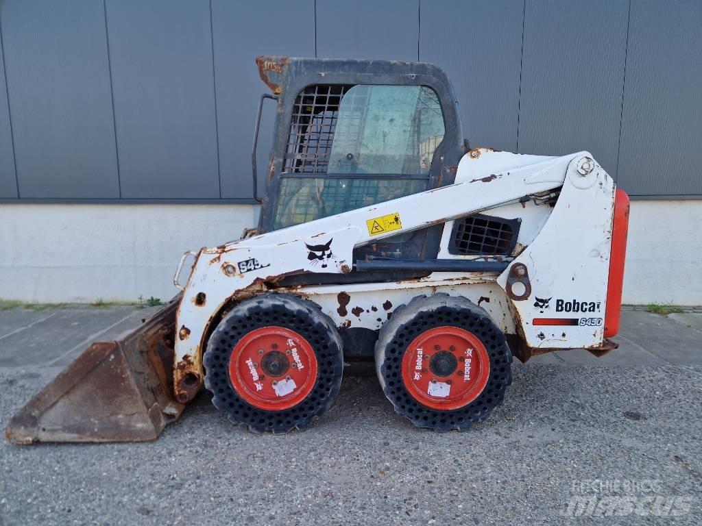 Bobcat S 450 Lietoti riteņu kompaktiekrāvēji