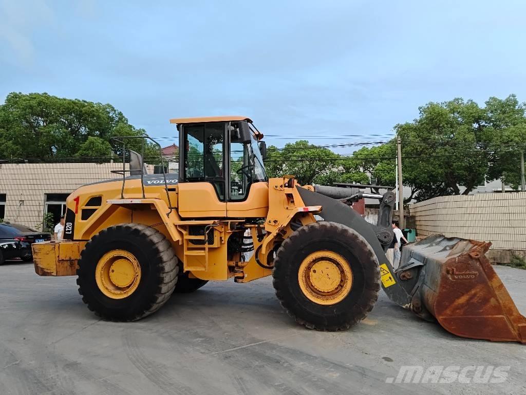 Volvo L 120 Iekrāvēji uz riteņiem