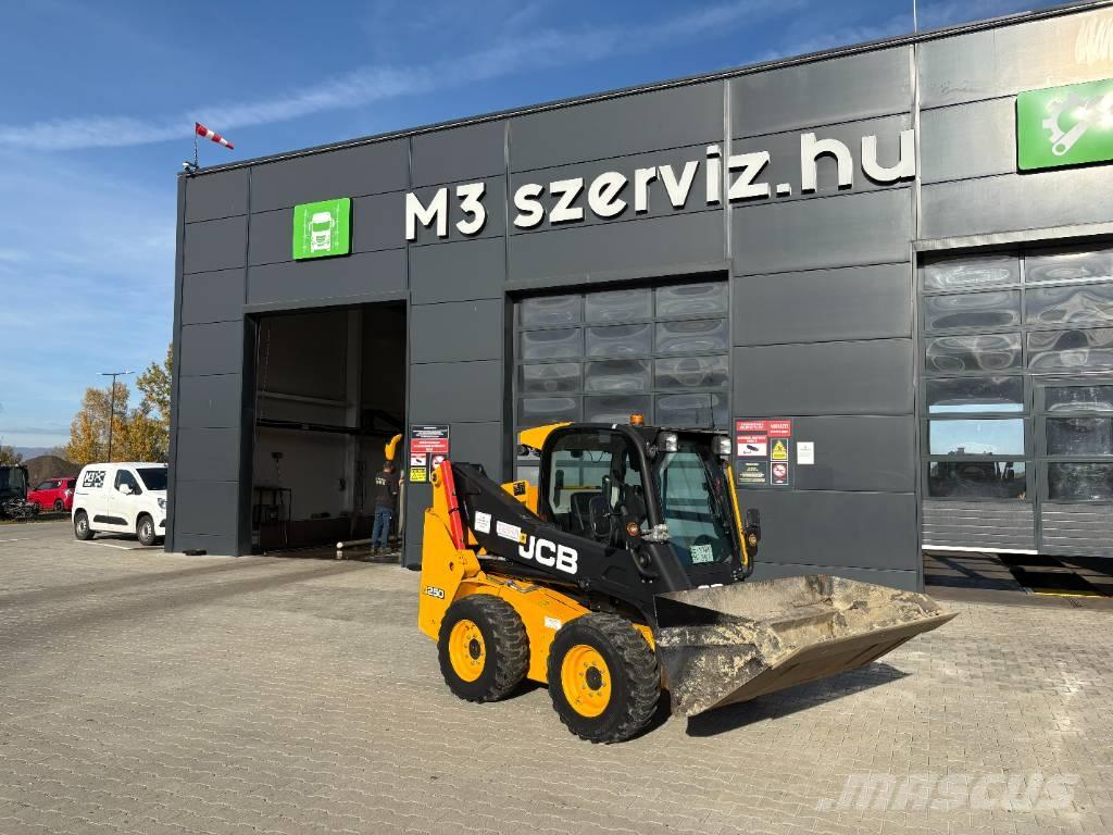 JCB 250 T4 Mini iekrāvēji