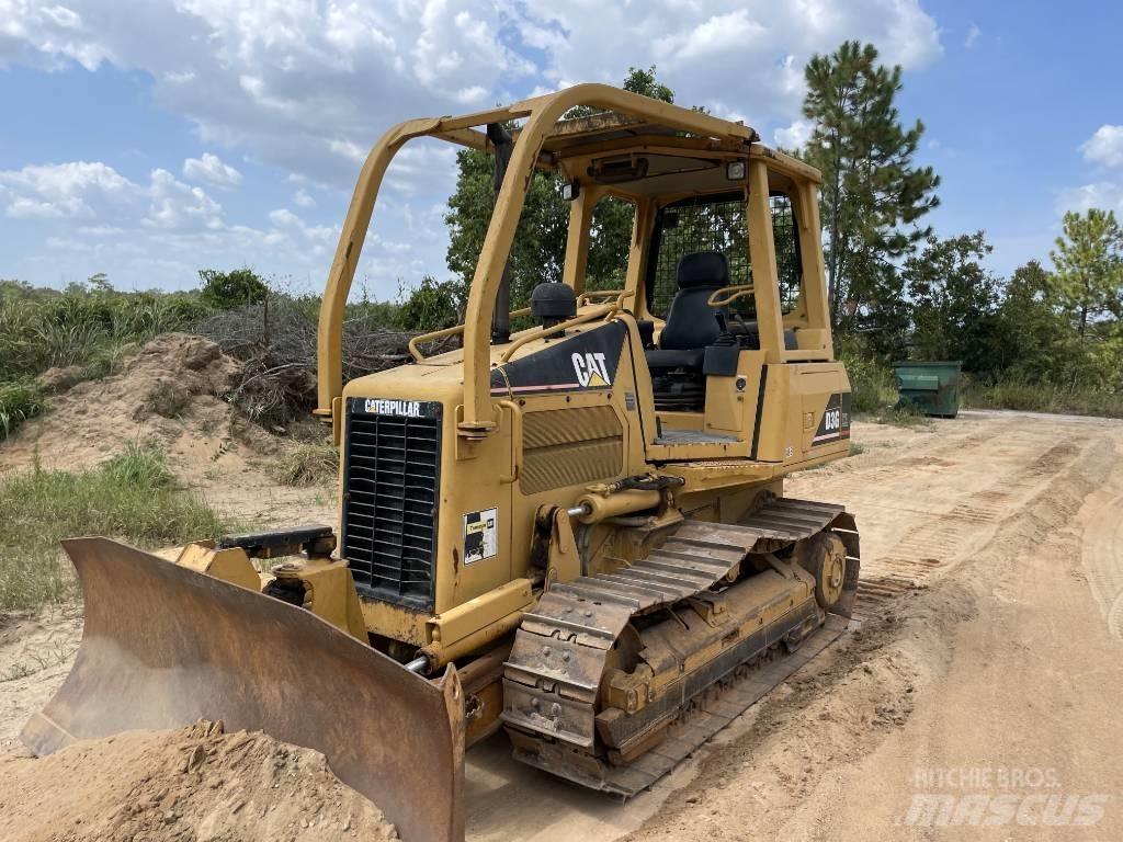 CAT D3G XL Kāpurķēžu buldozeri