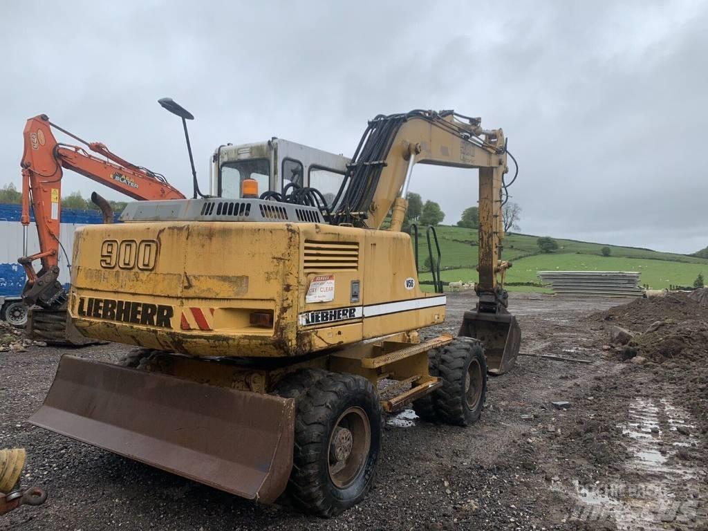 Liebherr 900 Ekskavatori uz riteņiem