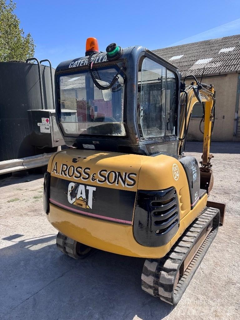 CAT 302.5 Mini ekskavatori < 7 t