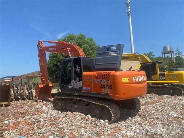 Hitachi ZX200-3G Kāpurķēžu ekskavatori