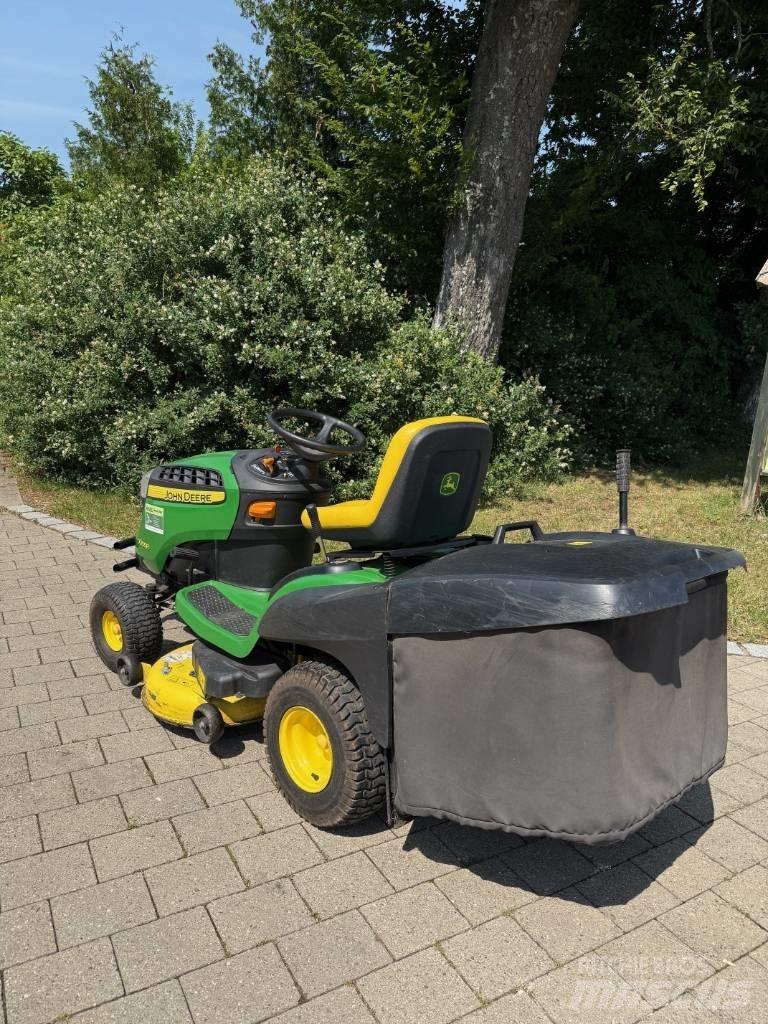 John Deere X 155 R Mauriņa traktors