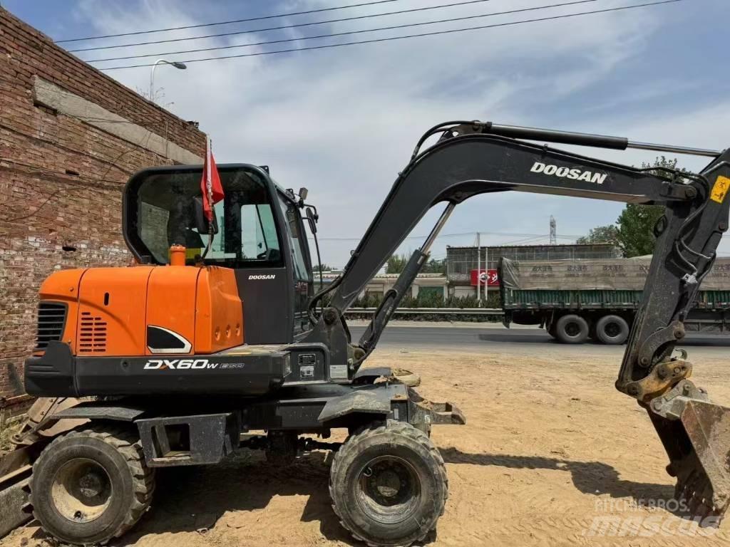 Doosan DX 60 Mini ekskavatori < 7 t
