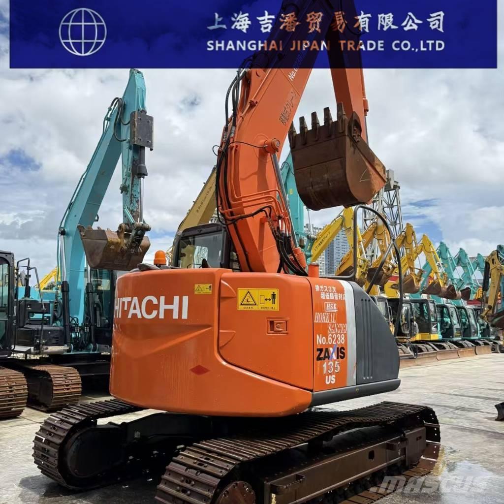 Hitachi ZX 135 Kāpurķēžu ekskavatori