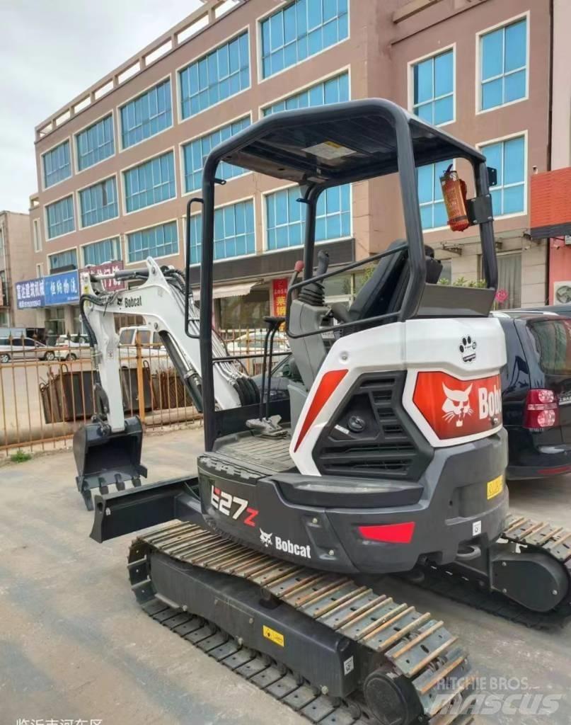 Bobcat E 27 Z Lietoti riteņu kompaktiekrāvēji