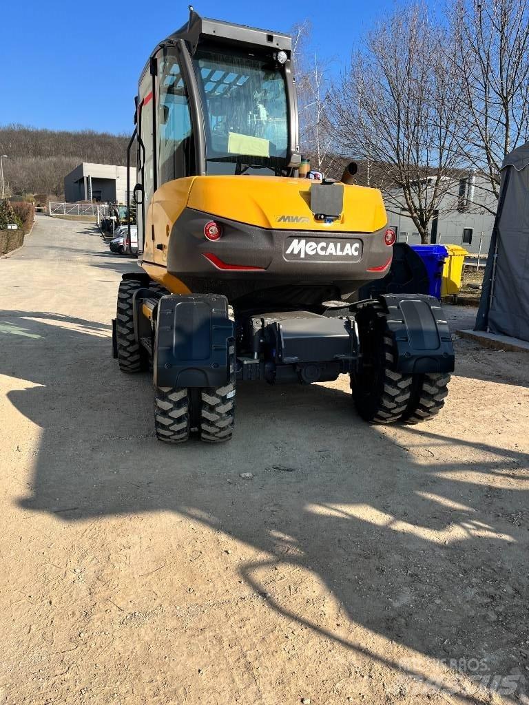 Mecalac 7 MWR Ekskavatori uz riteņiem
