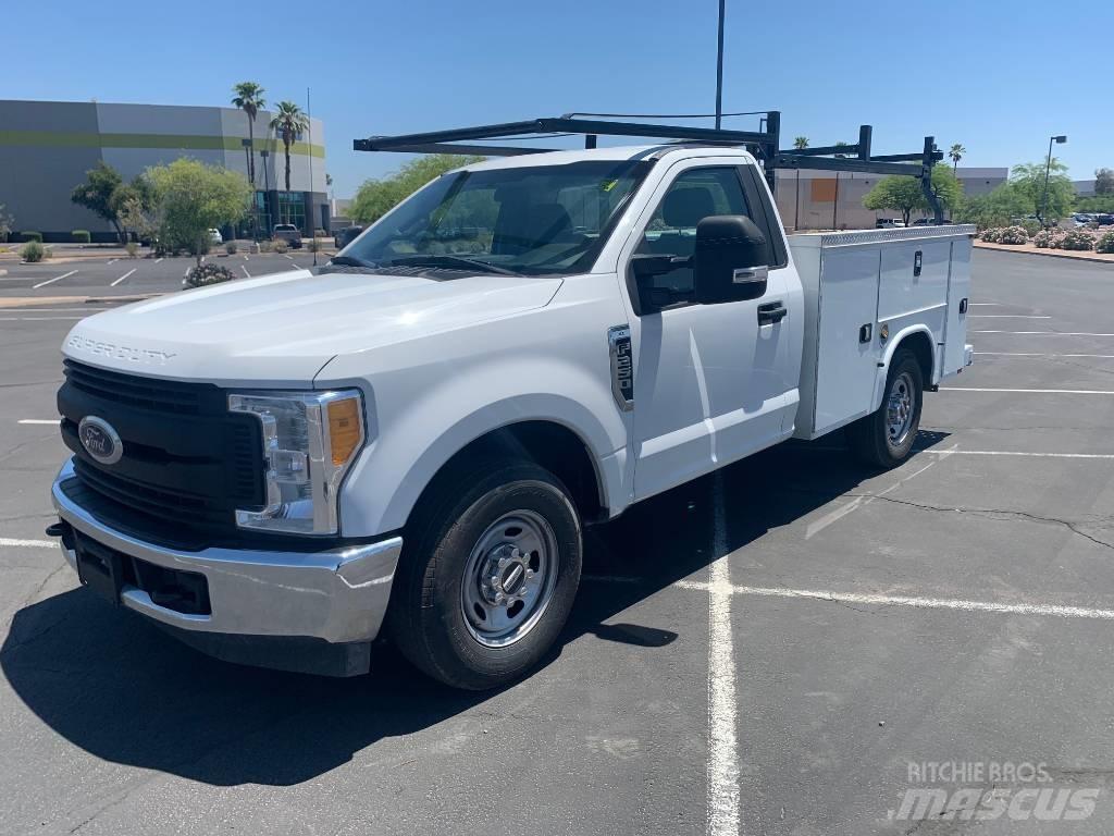 Ford F 250 HD Vieglais kravas automobilis/izkraušana no sāniem